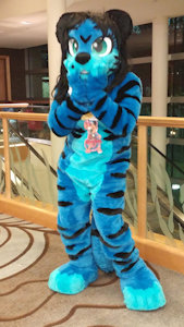 Being Cute at FC 2016 by Sardan
