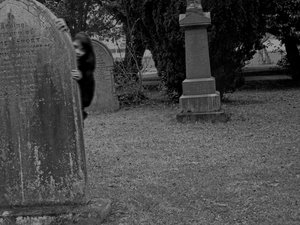 Graveyard girl by FadeAwayMySoul