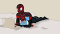 Miles Morales entreteniendose en su laptop
