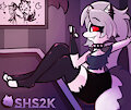 Loona Checking Her Phone